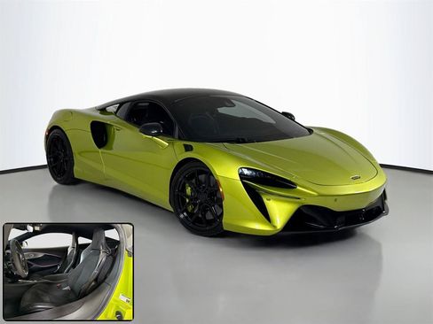 Used 2023 McLaren Artura RWD image 2