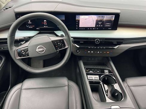 Certified 2025 Nissan Murano SL w/ Cargo Package AWD/4WD image 13