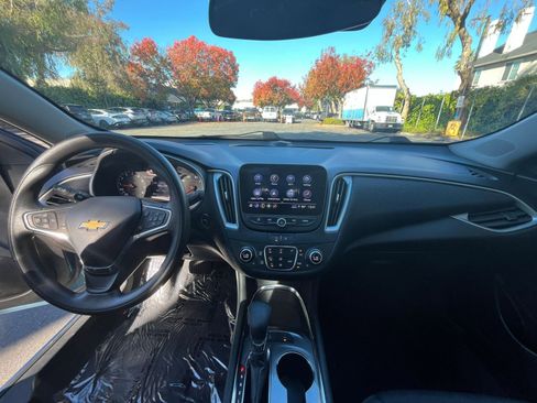 Used 2024 Chevrolet Malibu LT image 33