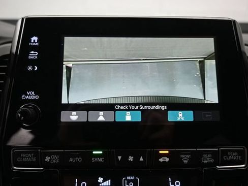 Used 2018 Honda Odyssey Touring image 19