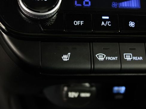 Certified 2025 Hyundai Elantra SEL image 23