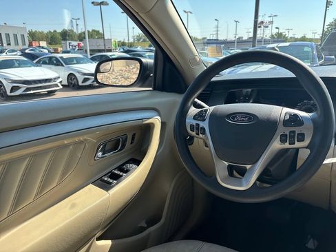 Used 2018 Ford Taurus SE FWD image 39