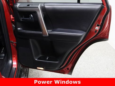Used 2024 Toyota 4Runner SR5 image 33