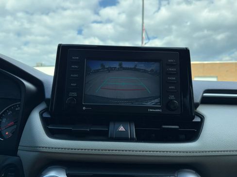 Used 2021 Toyota RAV4 XLE AWD/4WD image 29