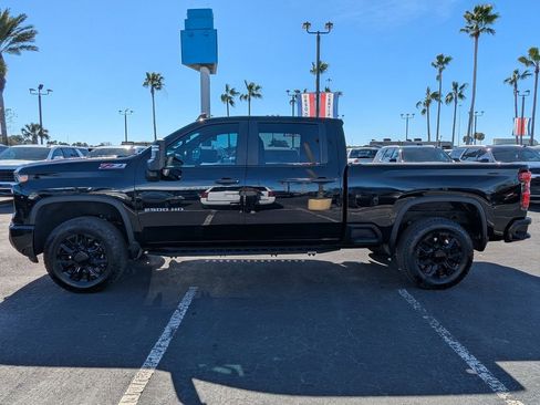Used 2024 Chevrolet Silverado 2500 Custom w/ Custom Value Package image 8