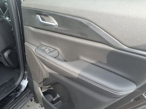 Used 2024 Jeep Grand Cherokee Altitude AWD/4WD image 17