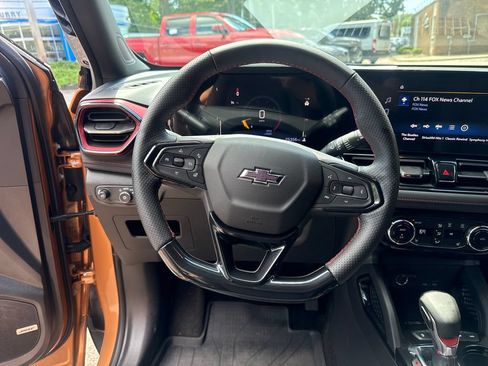Used 2024 Chevrolet TrailBlazer RS w/ Convenience Package AWD/4WD image 22