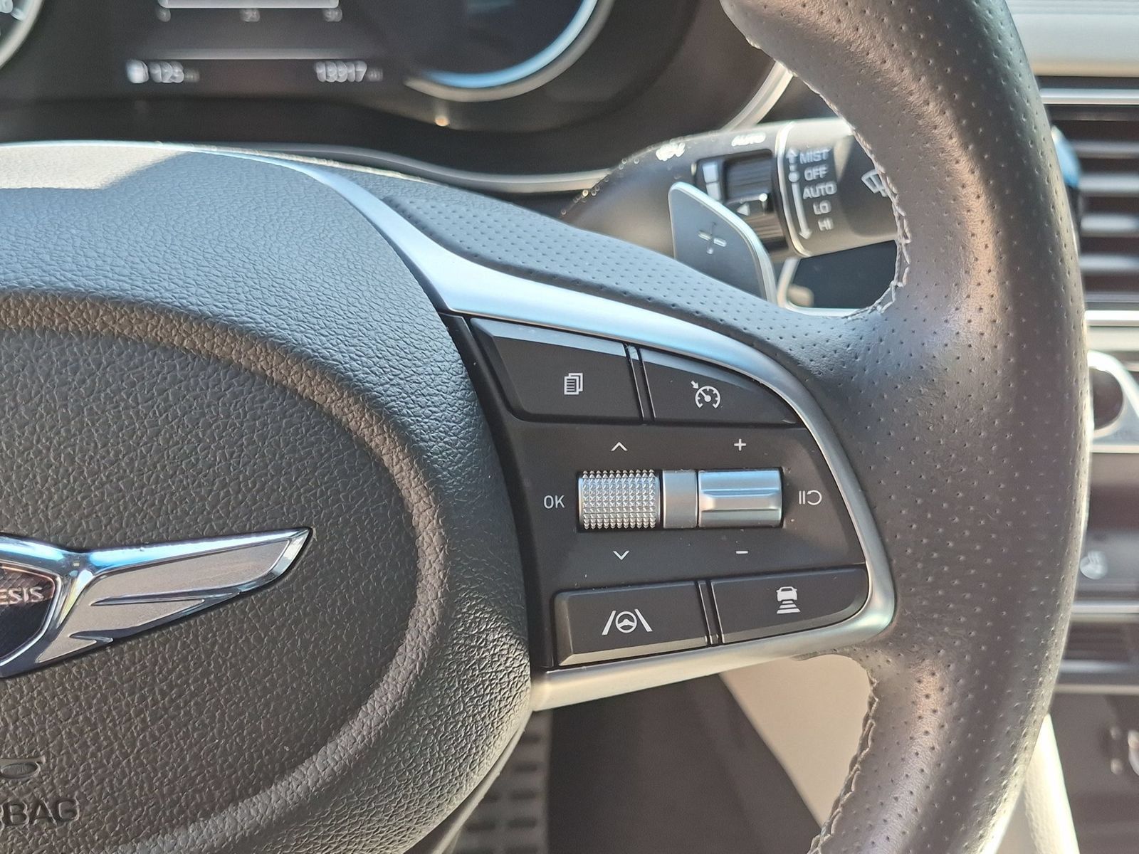 Used 2023 Genesis G70 3.3T w/ Sport Advanced Package AWD/4WD image 17