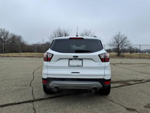 Certified 2018 Ford Escape SE w/ SE Sync 3 Package image 7