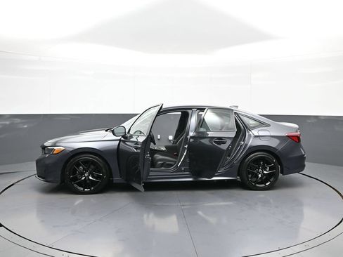 Certified 2025 Honda Civic Sport image 42