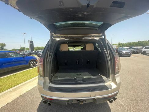 Used 2021 Chevrolet Tahoe Premier w/ Premium Package RWD image 9