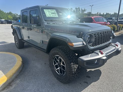 New 2026 Jeep Gladiator Rubicon w/ Steel Power Dome Hood Package AWD/4WD image 5