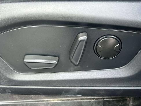 Used 2020 Ford Explorer XLT w/ Equipment Group 202A AWD/4WD image 18