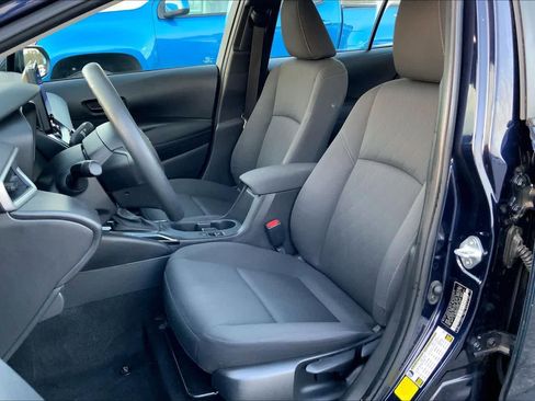 Used 2023 Toyota Corolla LE FWD image 8