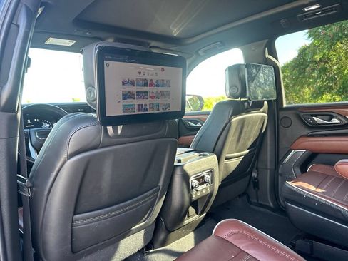 Used 2023 GMC Yukon XL Denali Ultimate AWD/4WD image 24