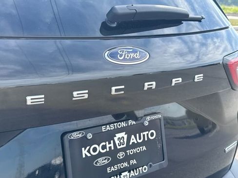 Used 2024 Ford Escape Platinum AWD/4WD image 17