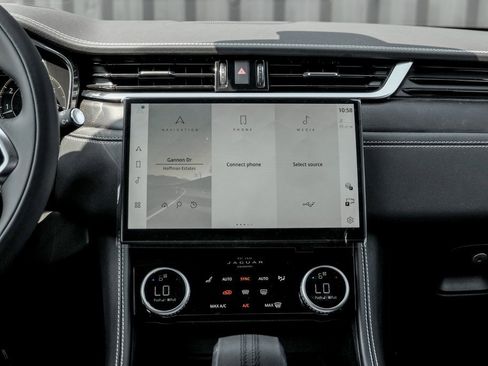 New 2026 Jaguar F-PACE R-Dynamic S image 18