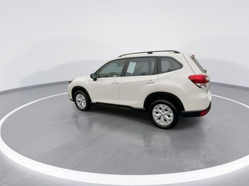 Used 2022 Subaru Forester 2.5i image 6