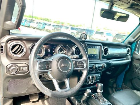 Used 2020 Jeep Wrangler Unlimited Sahara AWD/4WD image 11