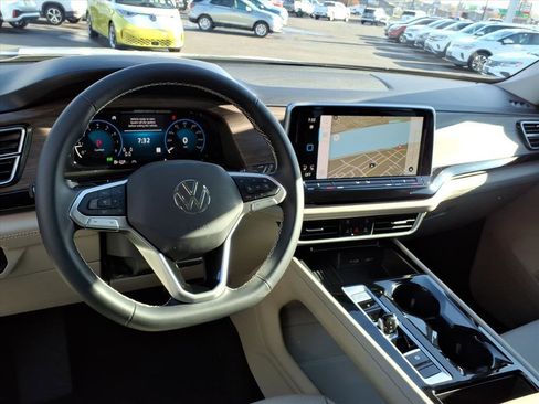 New 2026 Volkswagen Atlas SEL AWD/4WD image 8