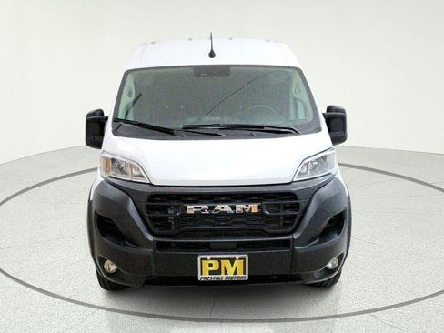 Used 2026 RAM ProMaster 2500 w/ Convenience Group FWD image 2