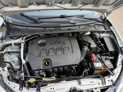 Used 2016 Toyota Corolla LE FWD image 39