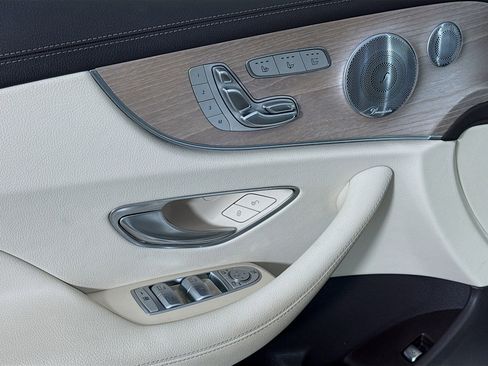Used 2018 Mercedes-Benz E 400 E 400 image 24