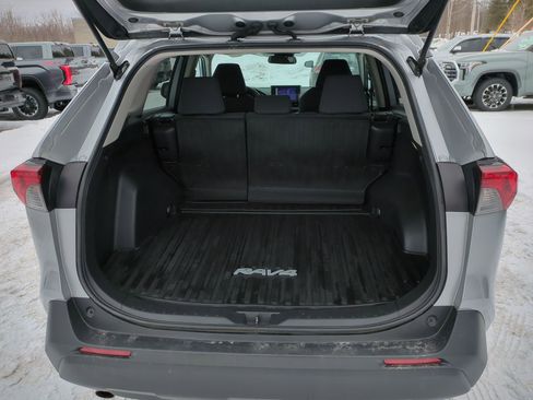 Used 2023 Toyota RAV4 LE image 18