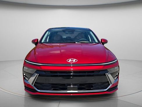 New 2026 Hyundai Sonata Limited FWD image 3