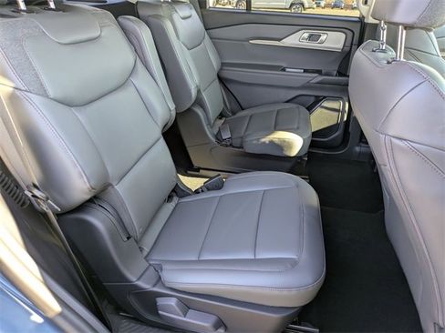 New 2025 Ford Explorer Active w/ Active Comfort Package image 35