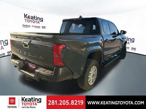 Used 2025 Toyota Tacoma SR image 7
