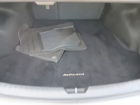 Used 2018 Hyundai Sonata SE w/ Cargo Package FWD image 19