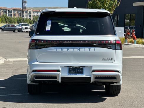 New 2026 INFINITI QX80 Luxe w/ Cargo Package AWD/4WD image 4