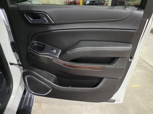 Used 2019 GMC Yukon XL SLT w/ Open Road Package AWD/4WD image 35