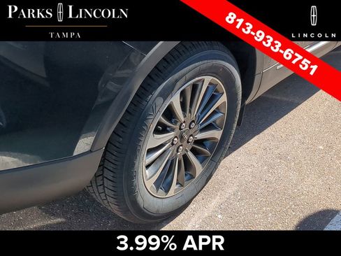 Used 2023 Lincoln Nautilus FWD w/ Premium Package image 11
