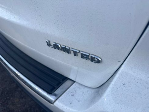 Used 2015 Jeep Grand Cherokee Limited AWD/4WD image 6