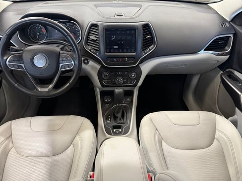 Certified 2021 Jeep Cherokee Latitude Lux w/ Comfort/Convenience Group AWD/4WD image 27