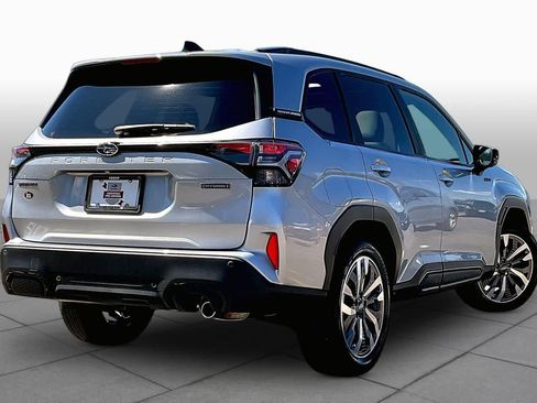 Used 2025 Subaru Forester Touring image 13