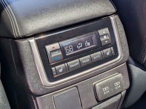 Used 2020 Subaru Ascent Limited w/ Technology Package AWD/4WD image 29