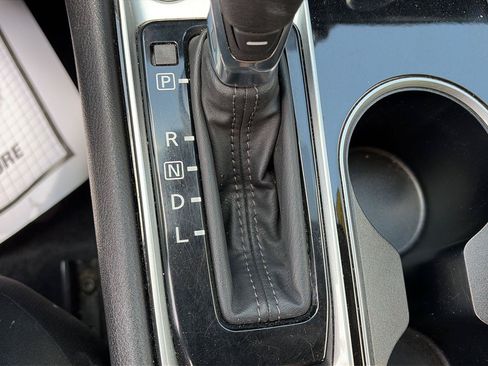 Used 2024 Nissan Altima 2.5 SV FWD image 15