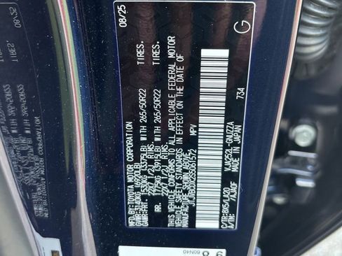 Used 2025 Lexus GX 550 w/ Accessory Package (2T) AWD/4WD image 22