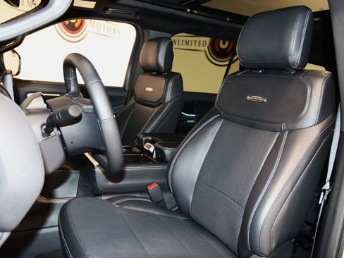 Used 2025 Ford Expedition Platinum w/ Stealth Performance Package AWD/4WD image 34