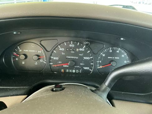 Used 2001 Ford Taurus LX FWD image 4