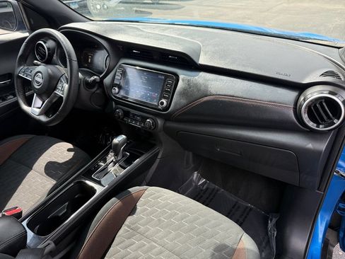 Used 2024 Nissan Kicks SR FWD image 17