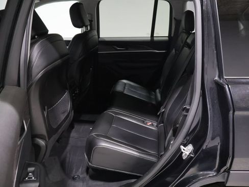 Used 2023 Jeep Grand Cherokee Limited AWD/4WD image 16
