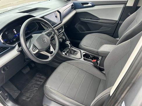 Used 2024 Volkswagen Taos SE image 26