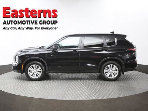 Used 2025 Mitsubishi Outlander ES image 60