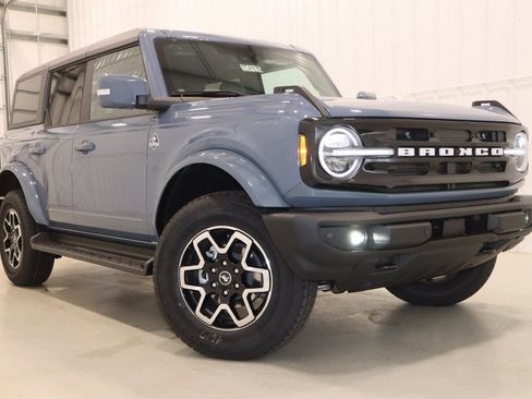 New 2025 Ford Bronco Outer Banks image 32