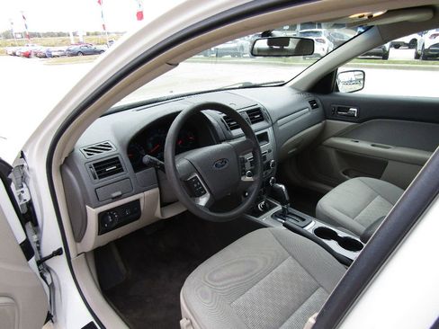 Used 2012 Ford Fusion SE image 9