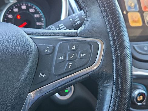 Used 2018 Chevrolet Equinox Premier image 20